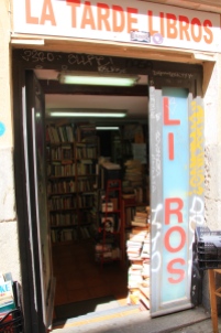 A quaint bookshop near metro San Bernando